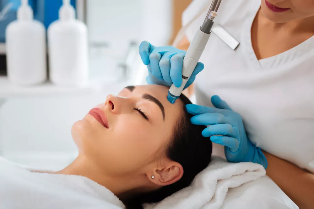 https://cleopatra-aesthetics-center.com/wp-content/uploads/2024/02/i107419-hydrafacial.webp